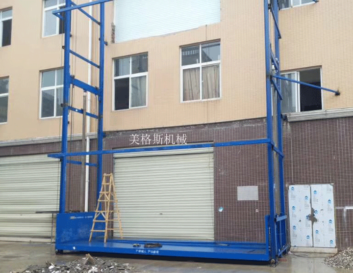 大跨度大噸位升降貨梯