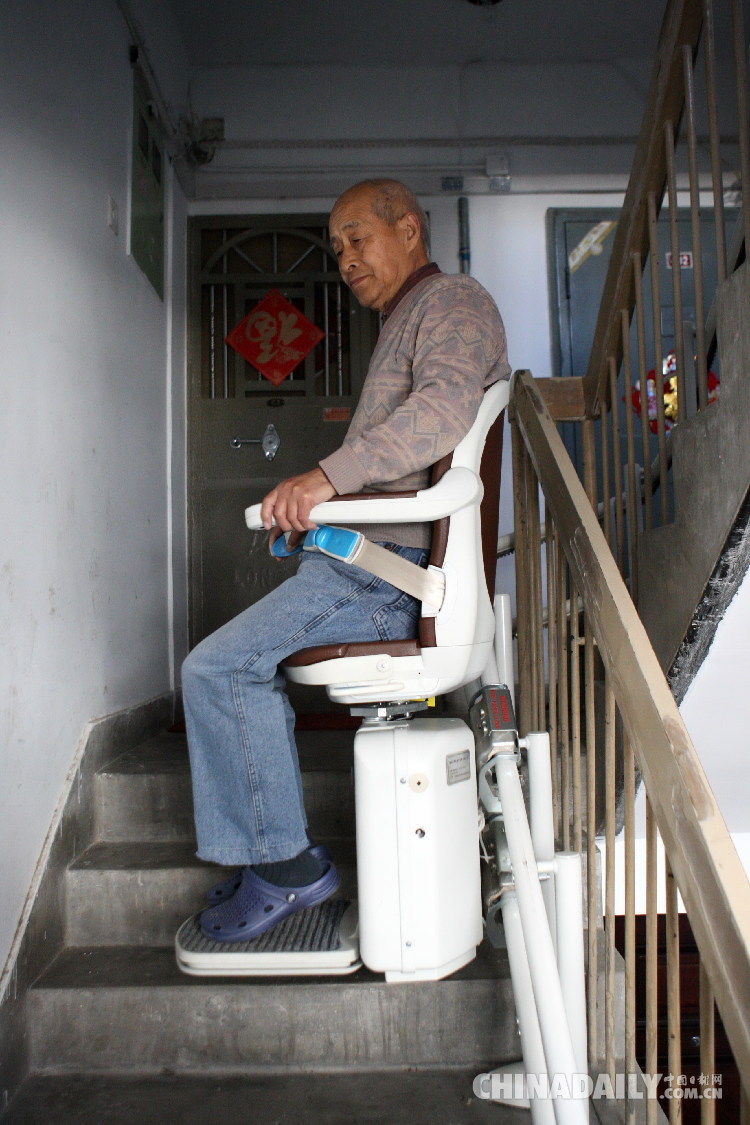 座椅電梯