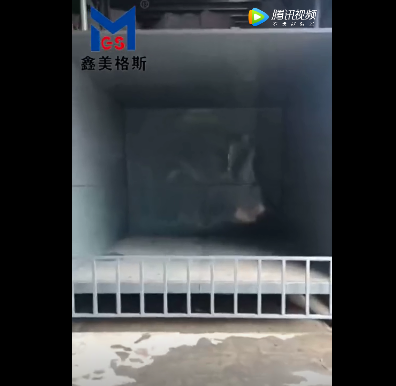 導(dǎo)軌式升降平臺