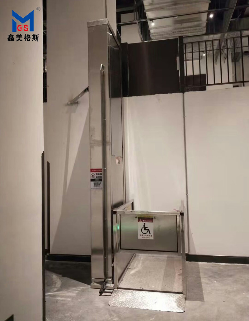 成都市宏泰建筑東安閣項(xiàng)目垂直無(wú)障礙升降機(jī)